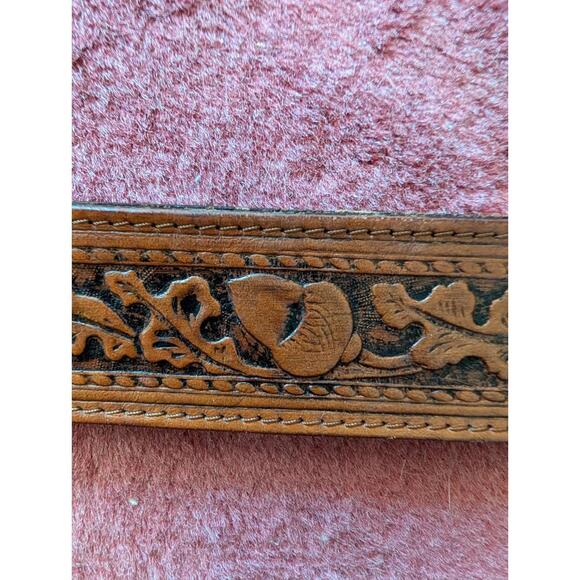 Vintage Tooled Leather Belt 42\